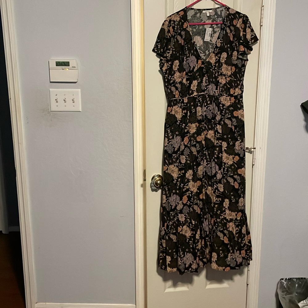 Floral Flutter Sleeve Dress XL